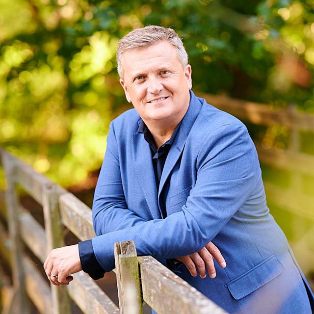 Aled Jones and Alexander Armstrong - The Big Christmas Sing A-Long